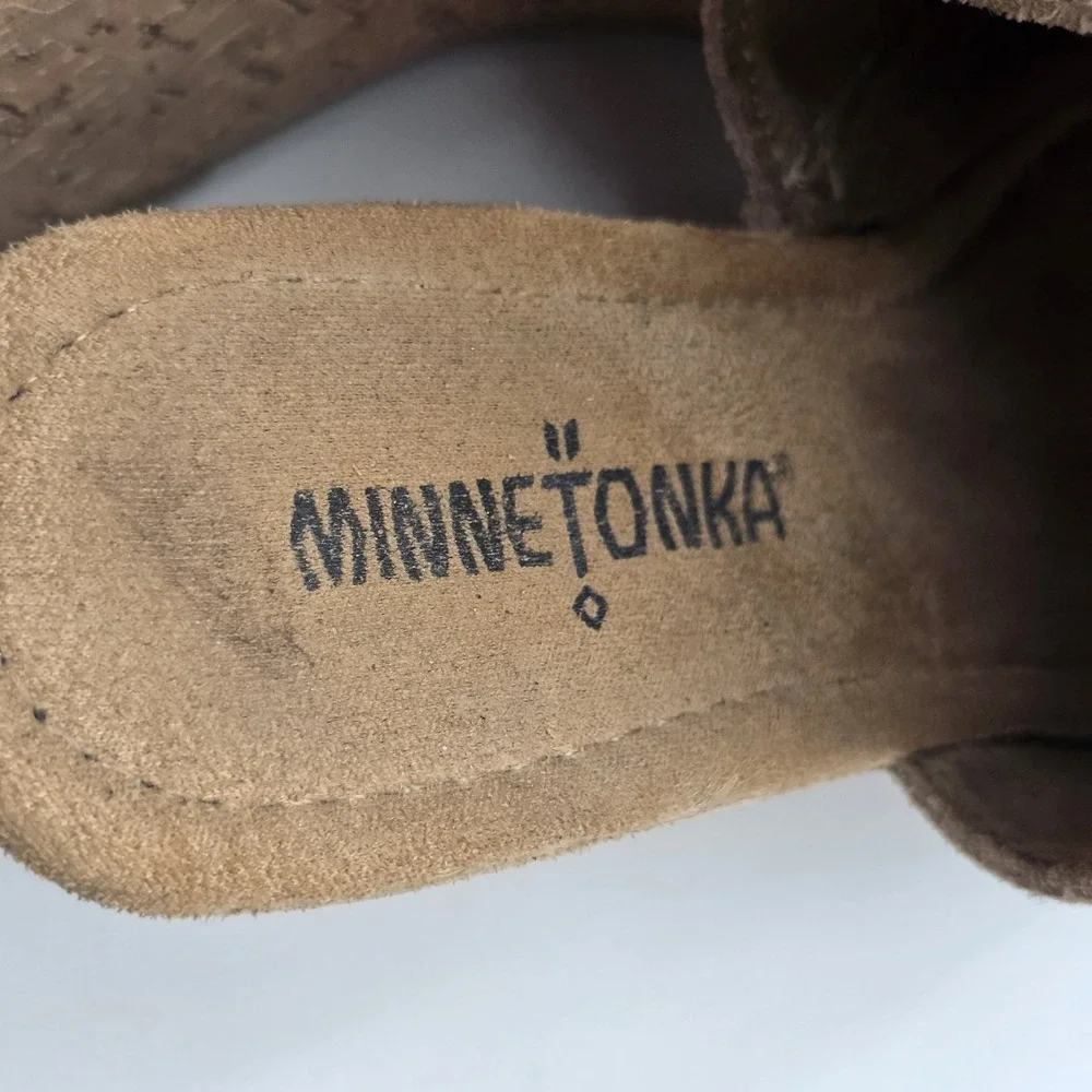Minnetonka Ashley Fringe Espadrille Wedge Sandals US Size 6 M Taupe Brown Boho